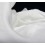 <p>Un lato del tessuto è satinato, brillante, l’altro granuloso, opaco, di circa 38 grammi/metro quadrato. I foulard, in bianco naturale, sono orlati a mano con filo di seta. </p>